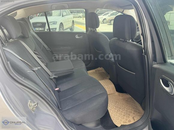 ONURSAL'DAN 2004 MEGANE 1.6 DYNAMİQUE, OTOMATİK, DÜŞÜK KM