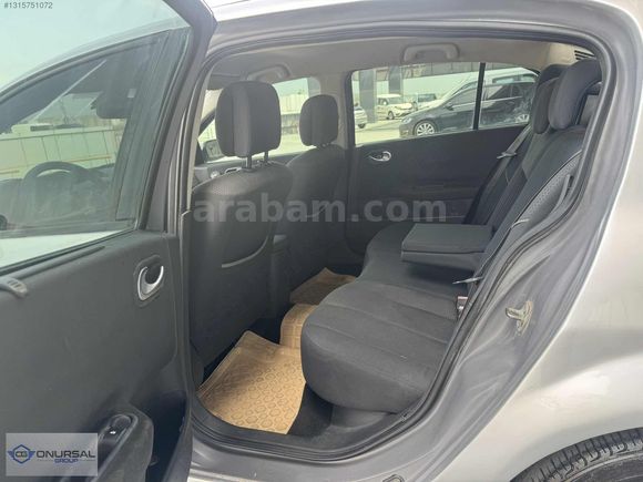 ONURSAL'DAN 2004 MEGANE 1.6 DYNAMİQUE, OTOMATİK, DÜŞÜK KM