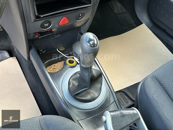 BEF MOTORS 2004 RENAULT MEGANE 1.6 DYNAMİQUE DEĞİŞENSİZ TAM DOLU