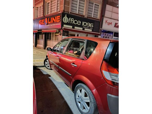 Değişensiz Klimalı Renault Scenic 1.5 dCi Dynamique 2006 Model