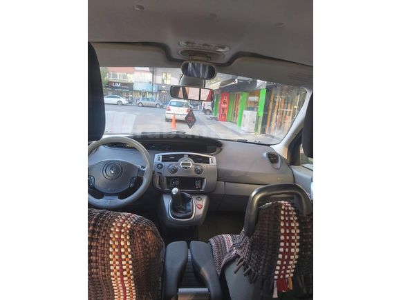 Değişensiz Klimalı Renault Scenic 1.5 dCi Dynamique 2006 Model