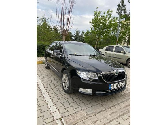 Sahibinden Skoda SuperB 1.4 TSI Comfort 2009 Model  281.000 km Siyah