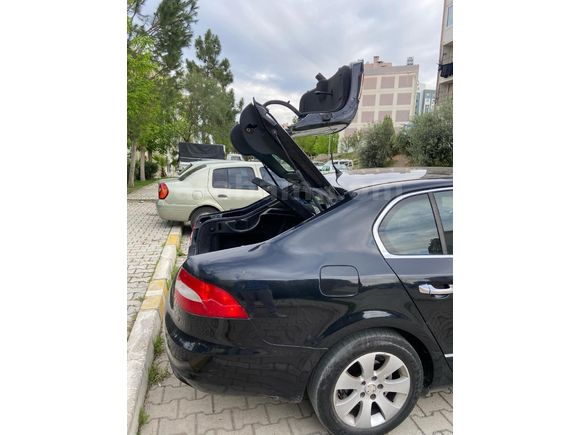Sahibinden Skoda SuperB 1.4 TSI Comfort 2009 Model  281.000 km Siyah