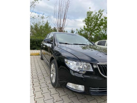 Sahibinden Skoda SuperB 1.4 TSI Comfort 2009 Model  281.000 km Siyah