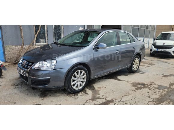 PIRIL PIRIL OTOMATIK JETTA 2.0 TDI...TAKAS VADE İMKANLI..485 BIN