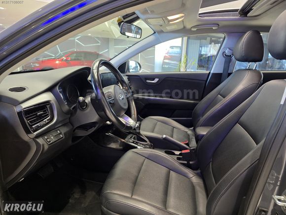 2020 MODEL KIA STONIC ELEGANCE KONFOR OTM. CAM TAVAN DERİ KOLTUK