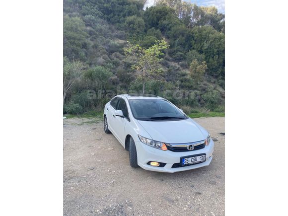 Sahibinden Honda Civic 1.6i VTEC Eco Elegance 2014 Model 