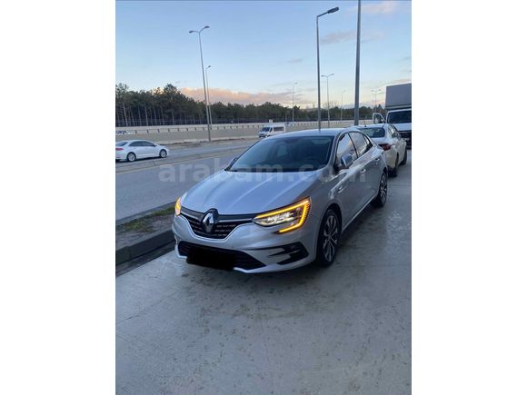 Sahibinden Renault Megane 1.3 TCe Icon 2024 Model 