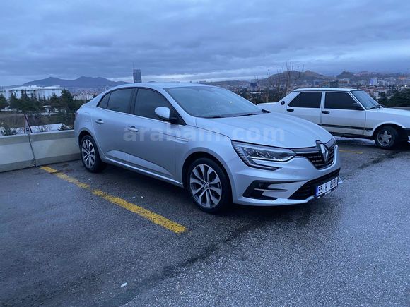 Sahibinden Renault Megane 1.3 TCe Icon 2024 Model 