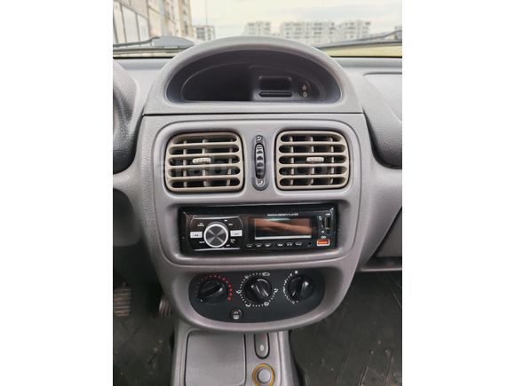 Sahibinden Renault Clio 1.4 RTA 2000 Model