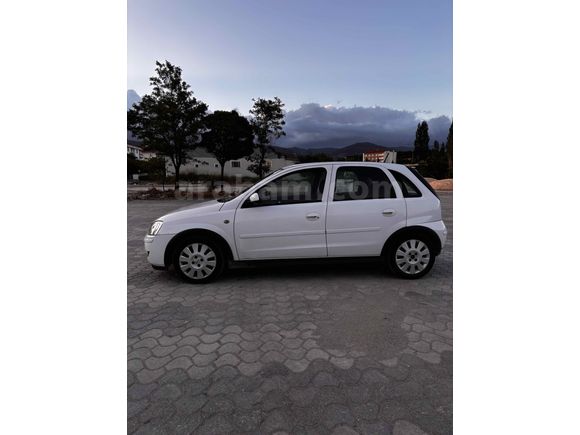 DÜŞÜK KM OTOMATİK CORSA
