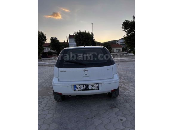 DÜŞÜK KM OTOMATİK CORSA

