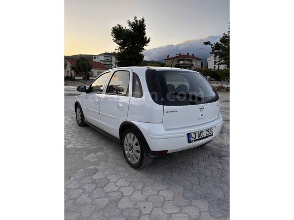 DÜŞÜK KM OTOMATİK CORSA
