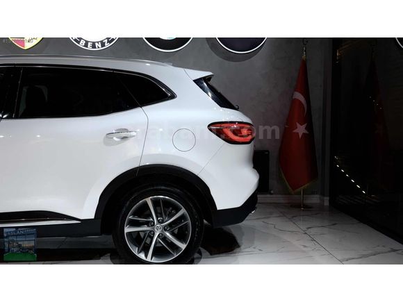 ASLAN GROUP'TAN MG HS 1.5 T-GDI LUXURY CAM TAVANLI