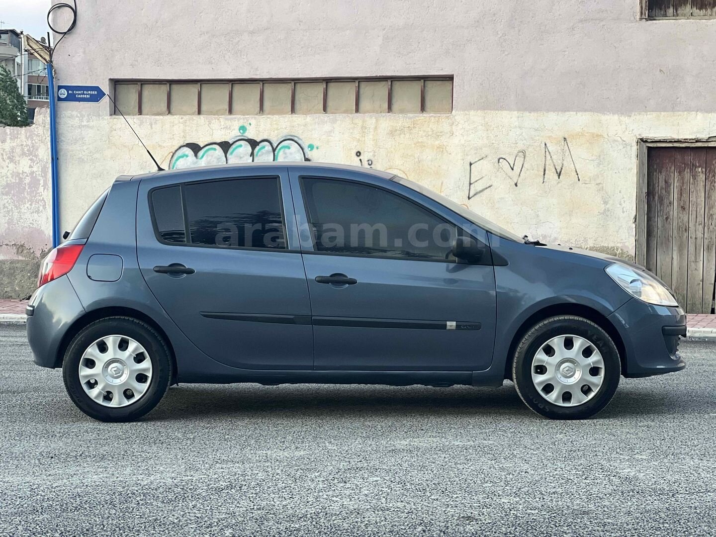 Galeriden Renault Clio 1.5 dCi Authentique 2007 Model Kırşehir 279.000 km Mavi 4
