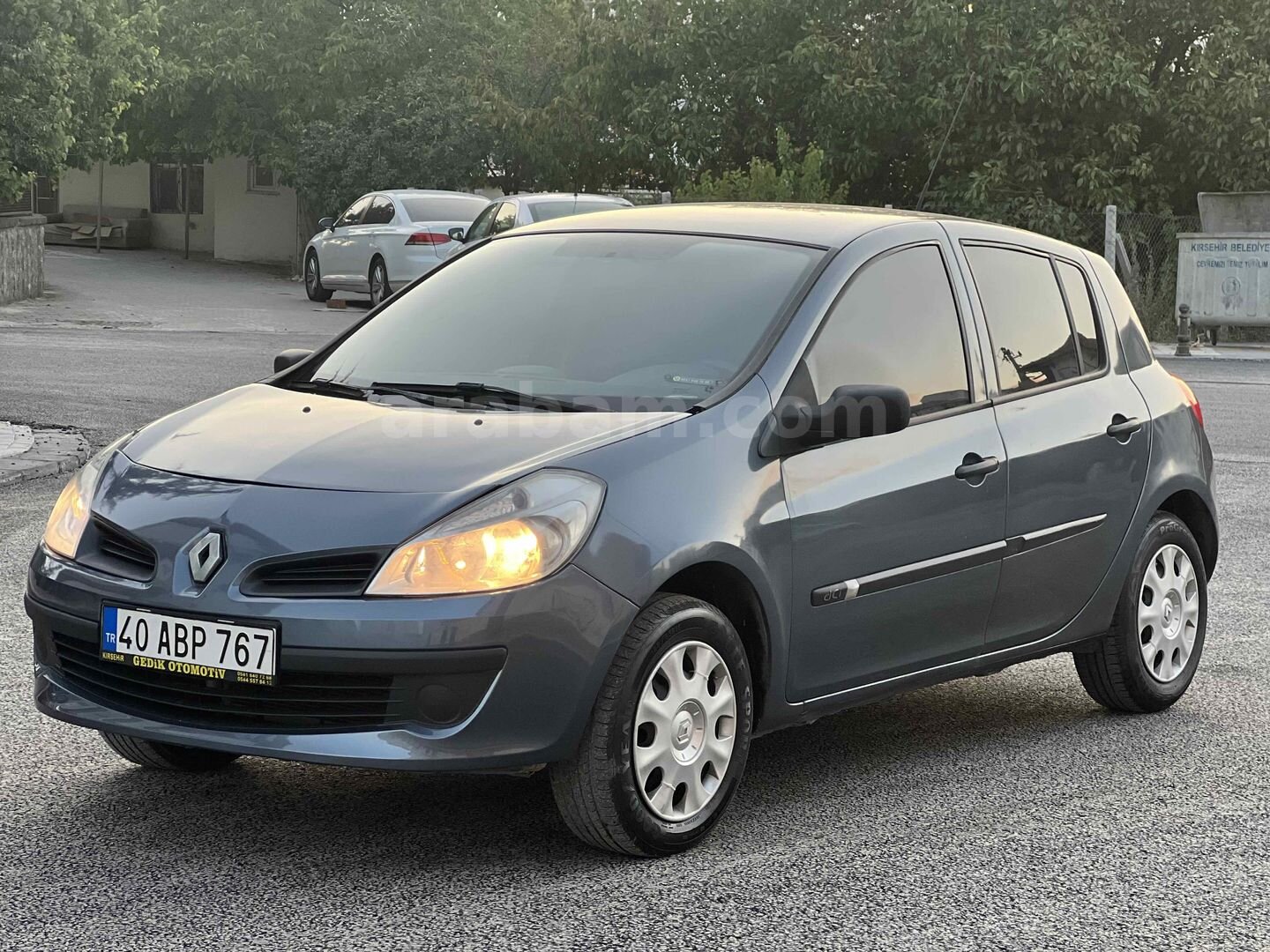Galeriden Renault Clio 1.5 dCi Authentique 2007 Model Kırşehir 279.000 km Mavi 2