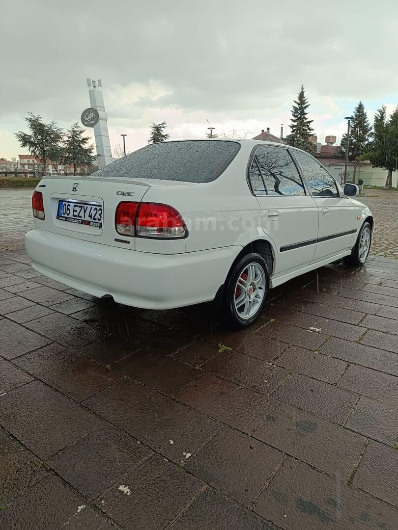 Memurdan Honda Civic 1.6 i ES 2000 Model 5