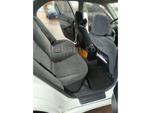 Memurdan Honda Civic 1.6 i ES 2000 Model