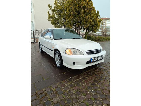 Memurdan Honda Civic 1.6 i ES 2000 Model