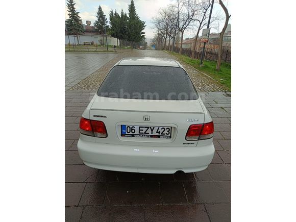 Memurdan Honda Civic 1.6 i ES 2000 Model