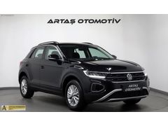 HATASIZ 2025 VOLKSWAGEN T-Roc 1.5 TSI Life DSG 150 HP 6001 km