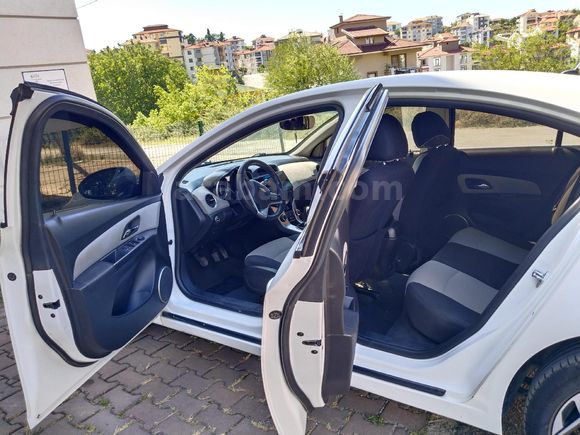 Sahibinden Chevrolet Cruze 1.6 LS 2011 Model