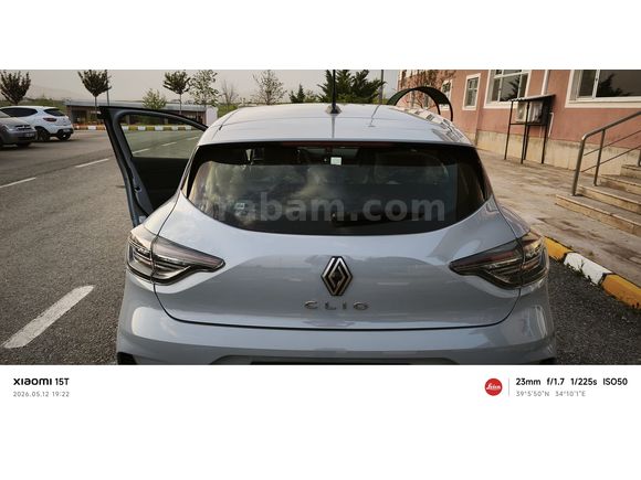 Sahibinden Renault Clio 1.0 TCe Evolution 2025 Model 
