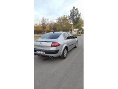 Sahibinden Renault Megane 1.6 hatasız boyasız Sportway 2006 Model