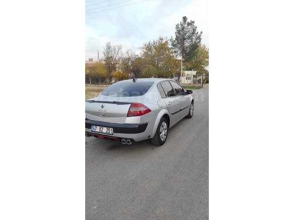 Sahibinden Renault Megane 1.6 hatasız boyasız Sportway 2006 Model