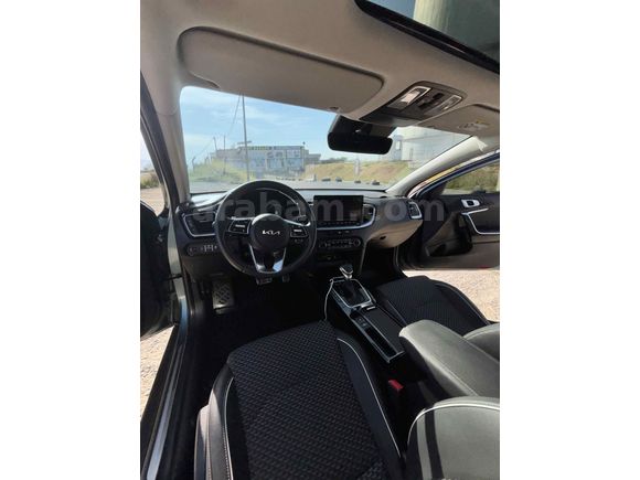 Sahibinden Kia XCeed 1.5 T-GDI Elegance Plus 2024 Model 