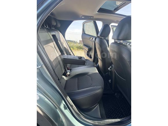 Sahibinden Kia XCeed 1.5 T-GDI Elegance Plus 2024 Model 