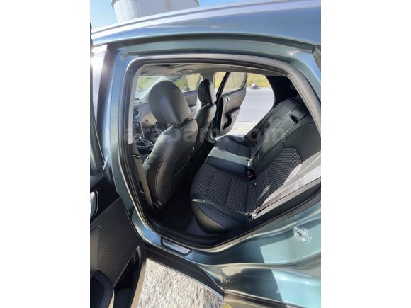 Sahibinden Kia XCeed 1.5 T-GDI Elegance Plus 2024 Model 