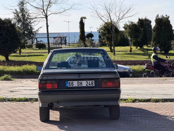 İlk Sahibinden Renault R 9 1.4 Broadway 1994 Model 