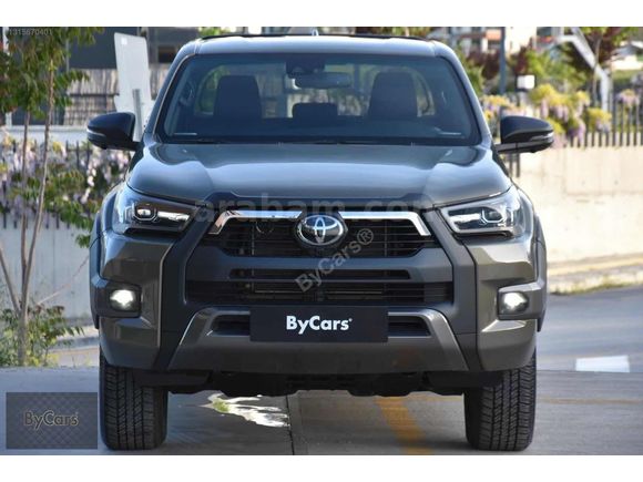 2025 Toyota Hilux 2.4 D-4D 4x4 Invincible BOYASIZ FATURALI