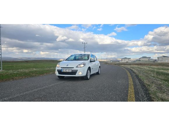 Sahibinden Renault Clio 1.2 Night & Day 2012 Model