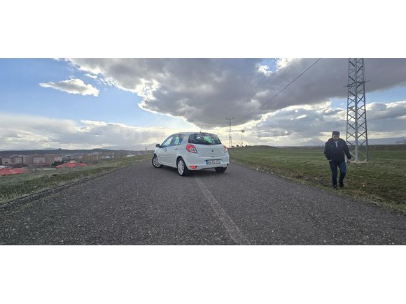 Sahibinden Renault Clio 1.2 Night & Day 2012 Model