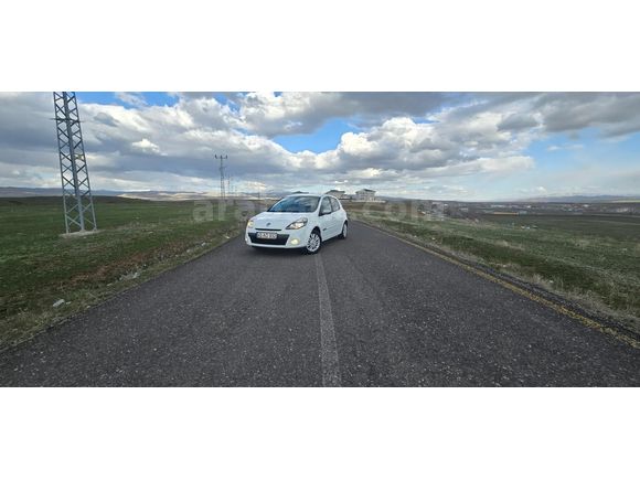 Sahibinden Renault Clio 1.2 Night & Day 2012 Model