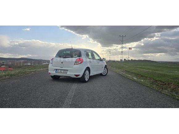 Sahibinden Renault Clio 1.2 Night & Day 2012 Model