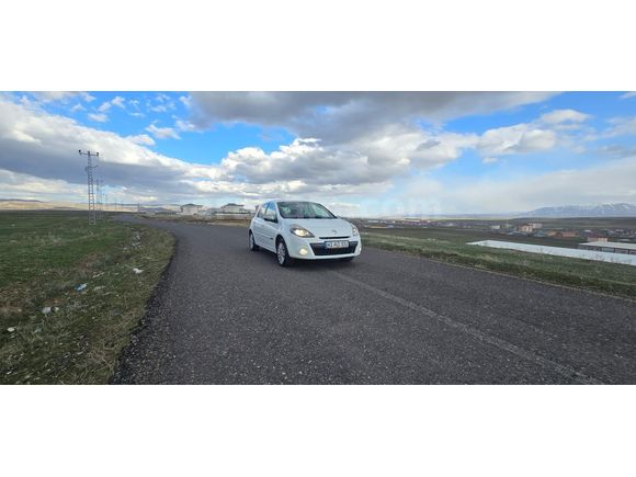 Sahibinden Renault Clio 1.2 Night & Day 2012 Model