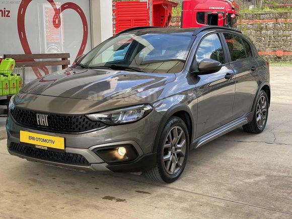 2022 1.4 EGEA CROS MANUEL URBAN 95 HP GARANTİLİ