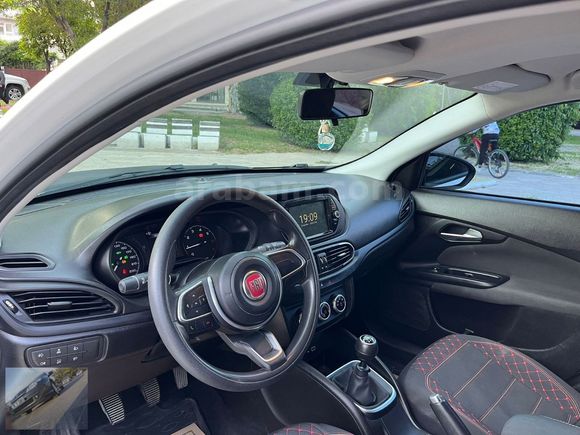 2022 MODEL 59 BİN KM'DE 1 LOKAL GERİSİ HATASIZ