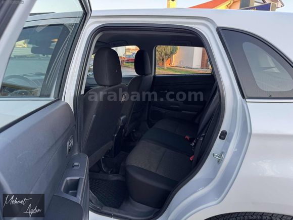 2017 ASX BOYASIZ 113 BİN KM'DE BİRİNCİ SINIF