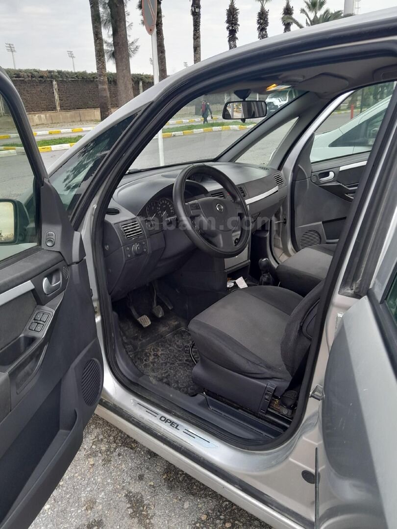 Sahibinden Opel Meriva 1.3 DTI Enjoy 2005 Model İzmir 234.000 km Gri 5