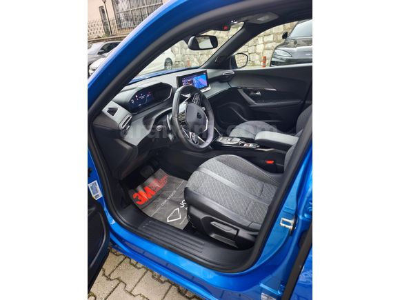 Sahibinden Peugeot 2008 1.2 PureTech Allure 2023 Model