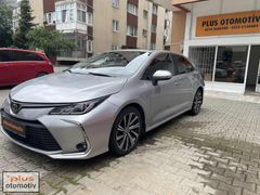 PLUS OTO DAN SUNROOFLU OTOMATİK COROLLA