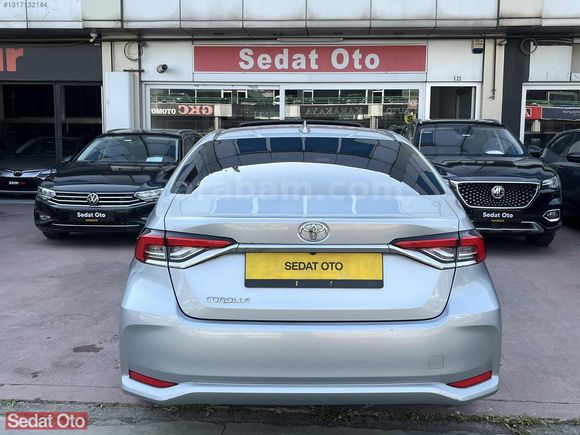 2022 COROLLA 1.5 FLAME X-PACK SUNROOF 96.000KM'DE %20KDV