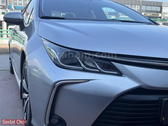 2022 COROLLA 1.5 FLAME X-PACK SUNROOF 96.000KM'DE %20KDV