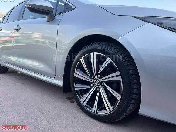 2022 COROLLA 1.5 FLAME X-PACK SUNROOF 96.000KM'DE %20KDV
