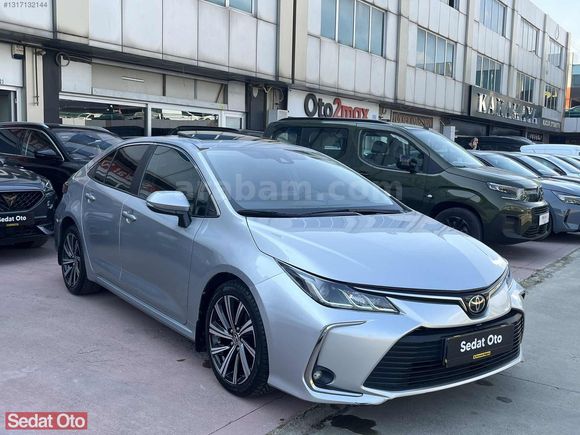 2022 COROLLA 1.5 FLAME X-PACK SUNROOF 96.000KM'DE %20KDV