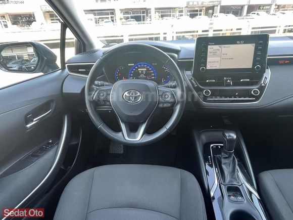 2022 COROLLA 1.5 FLAME X-PACK SUNROOF 96.000KM'DE %20KDV